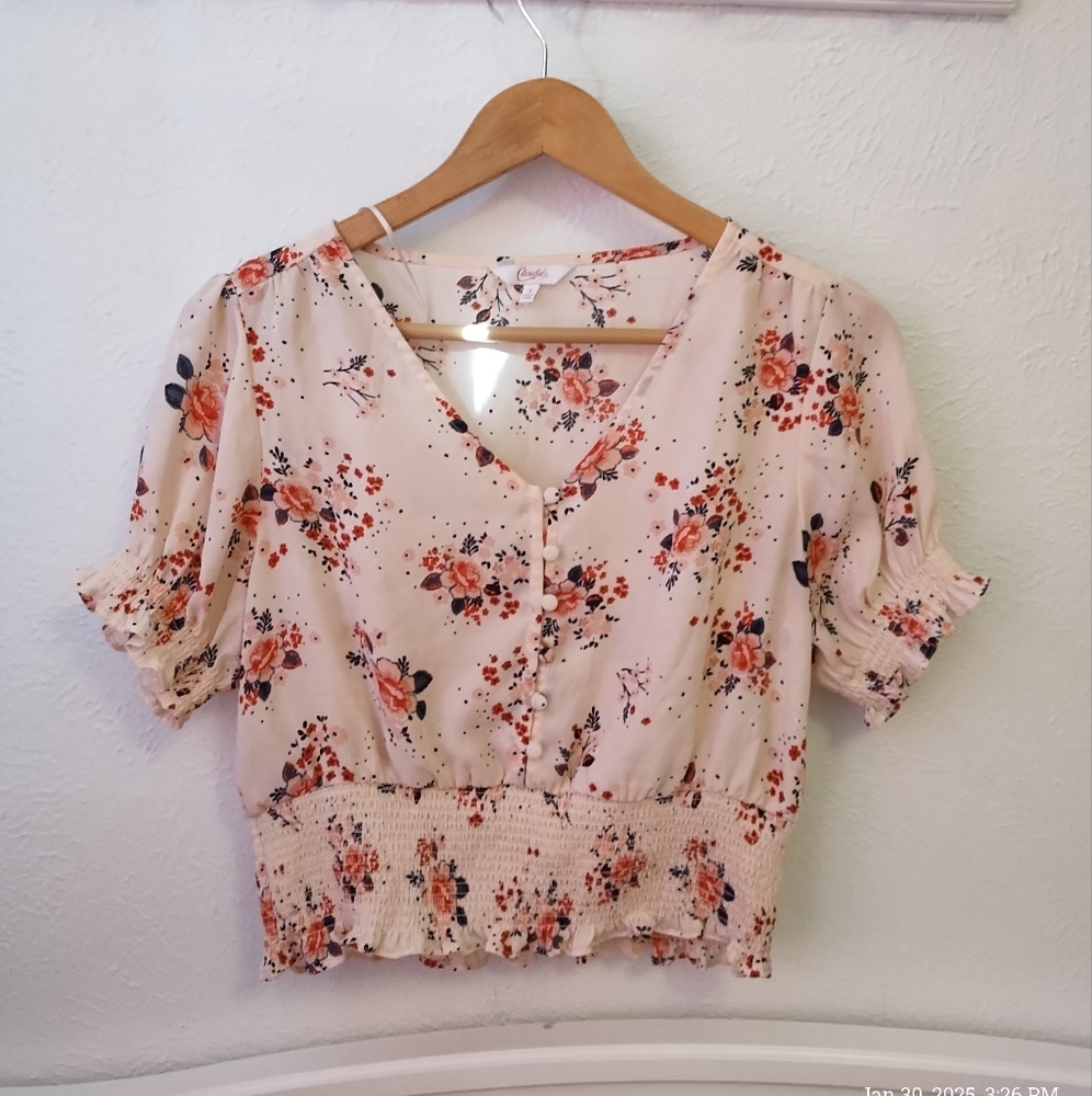 Floral Cream Top. Brand: Candie's. Size: small